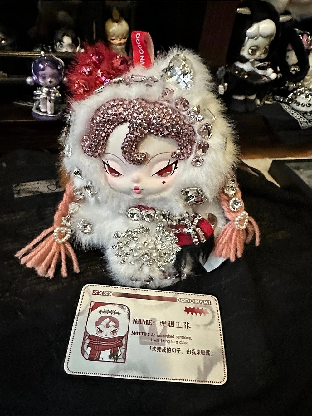 Embellished DoDo Nami Figure in White & Pink
